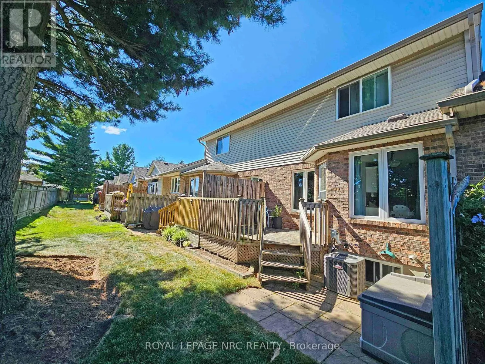 28 - 5070 DRUMMOND ROAD, #28