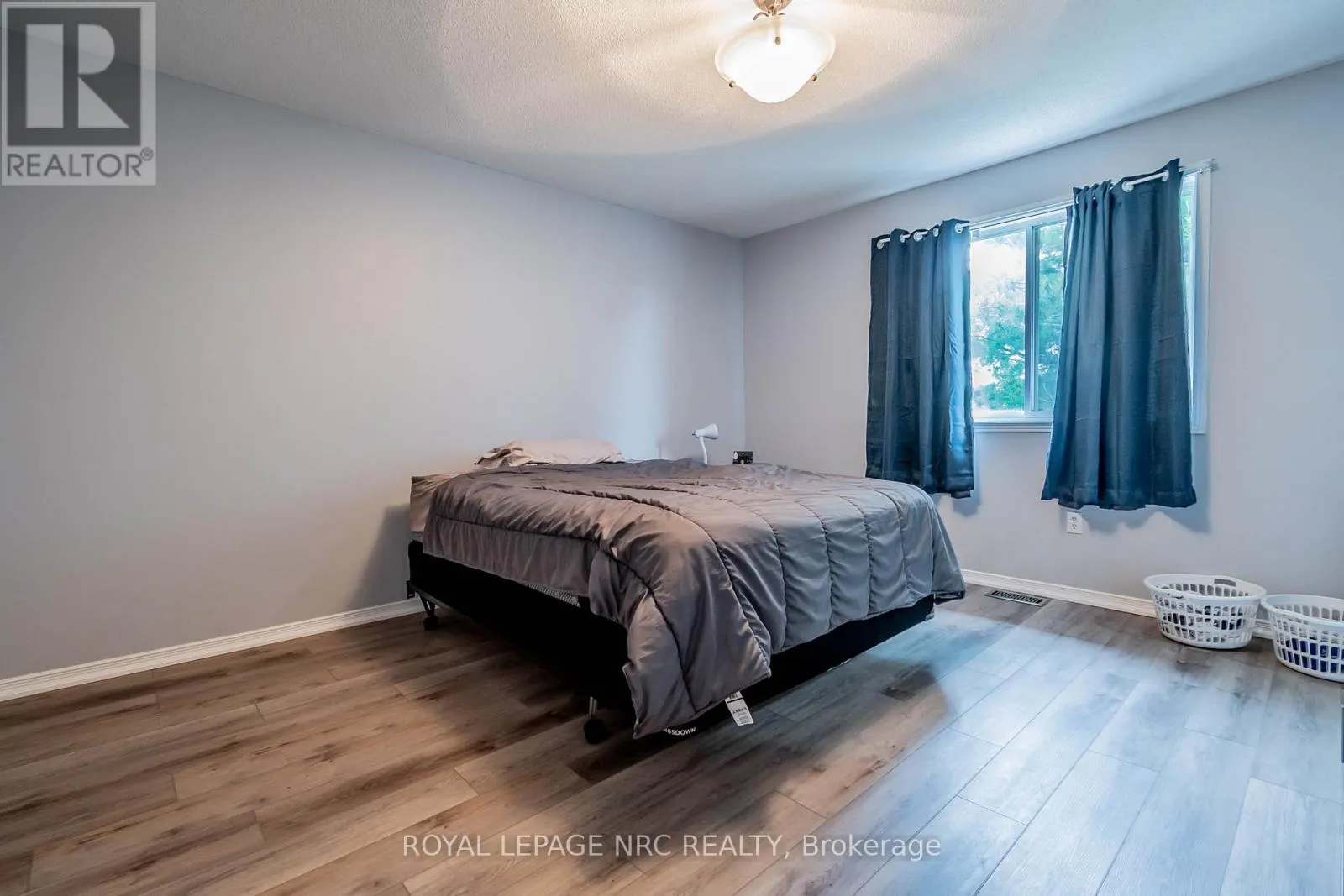 28 - 5070 DRUMMOND ROAD, #28