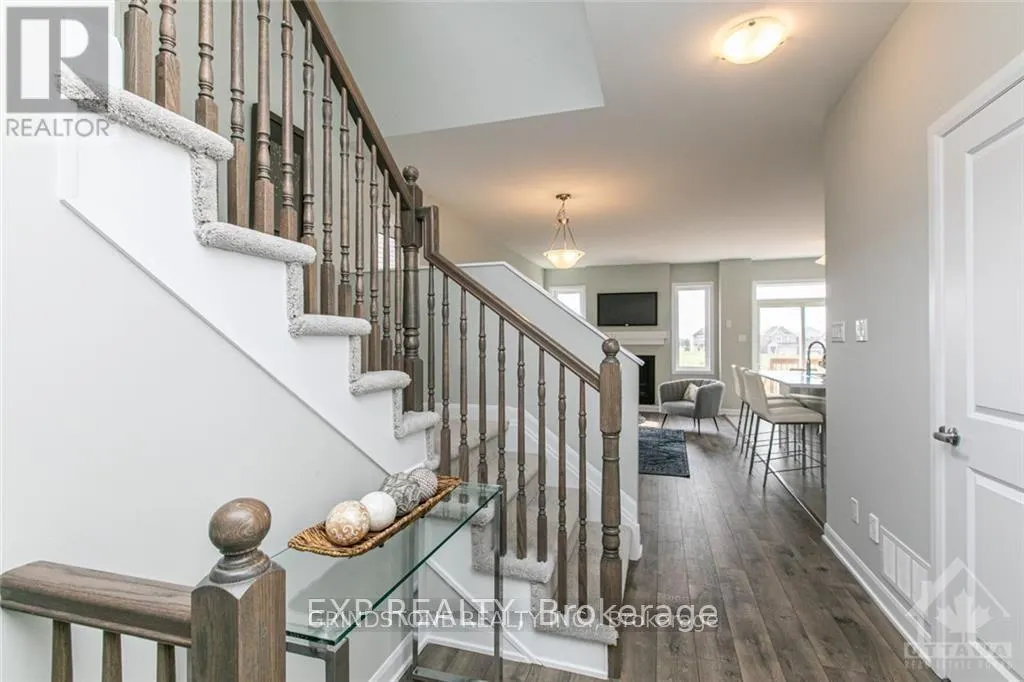 115 TEELIN CIRCLE