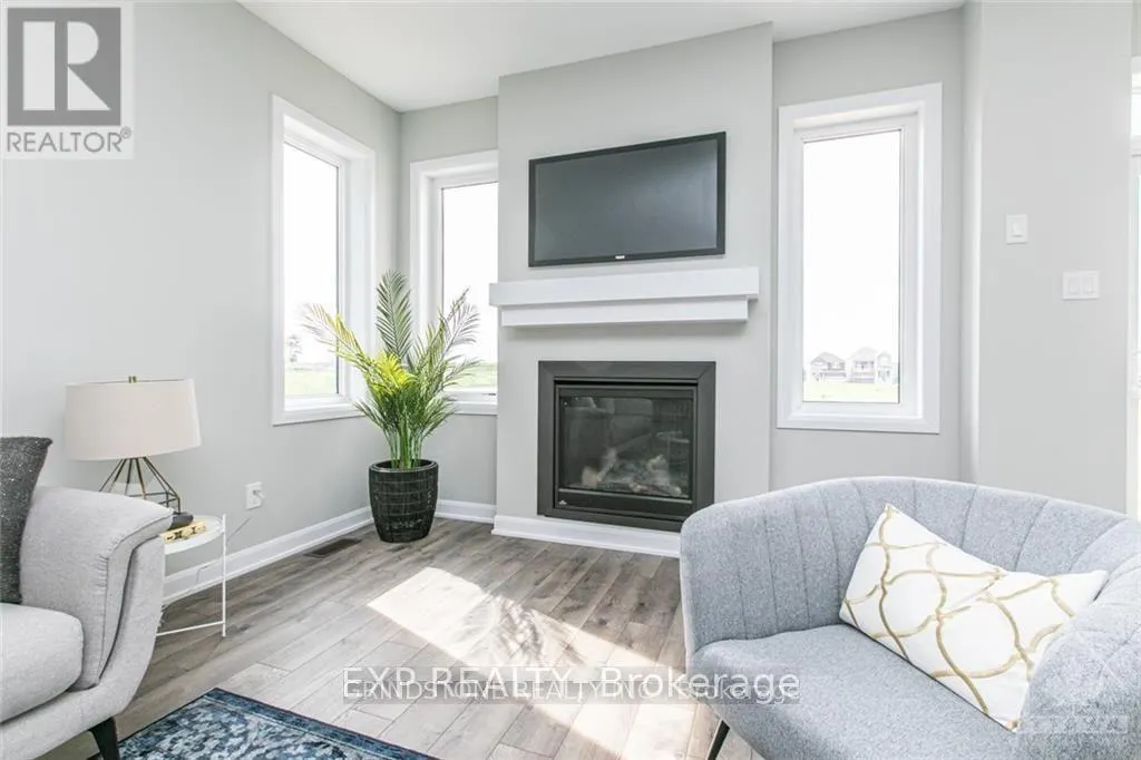 115 TEELIN CIRCLE