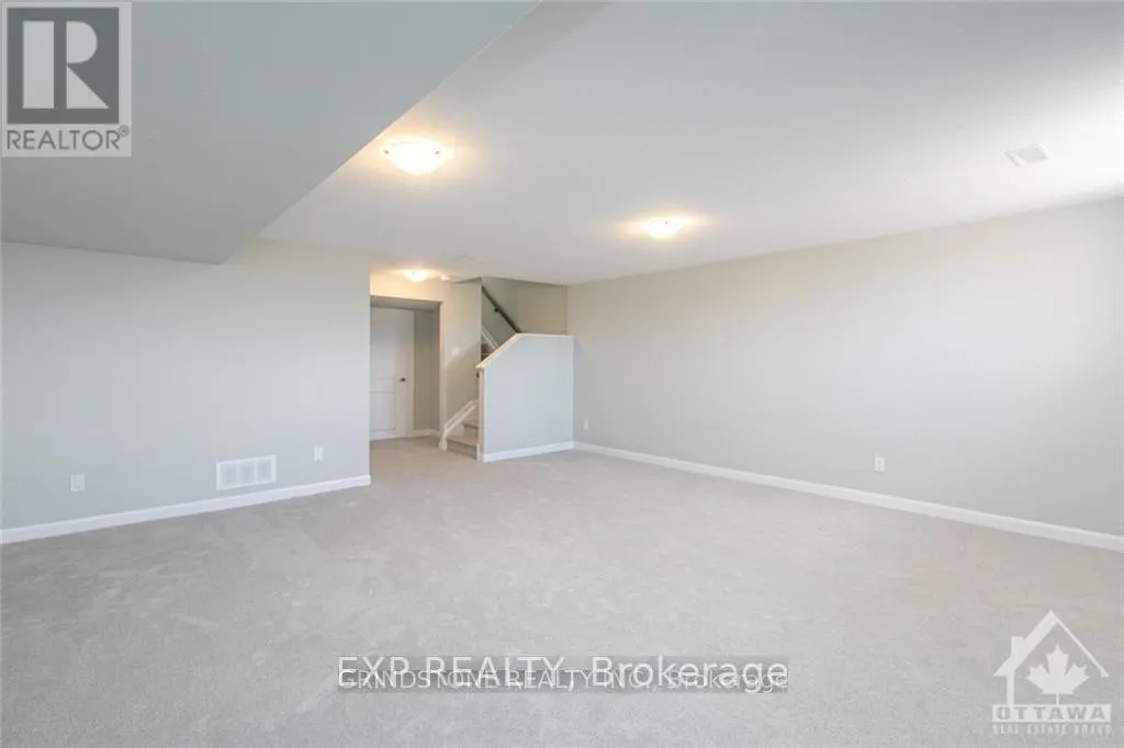 115 TEELIN CIRCLE
