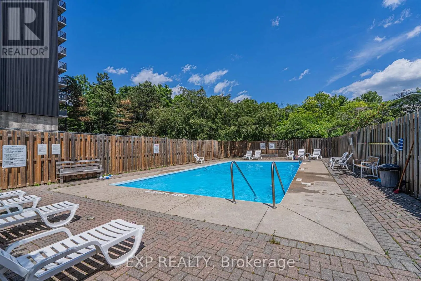 1111 - 555 BRITTANY DRIVE