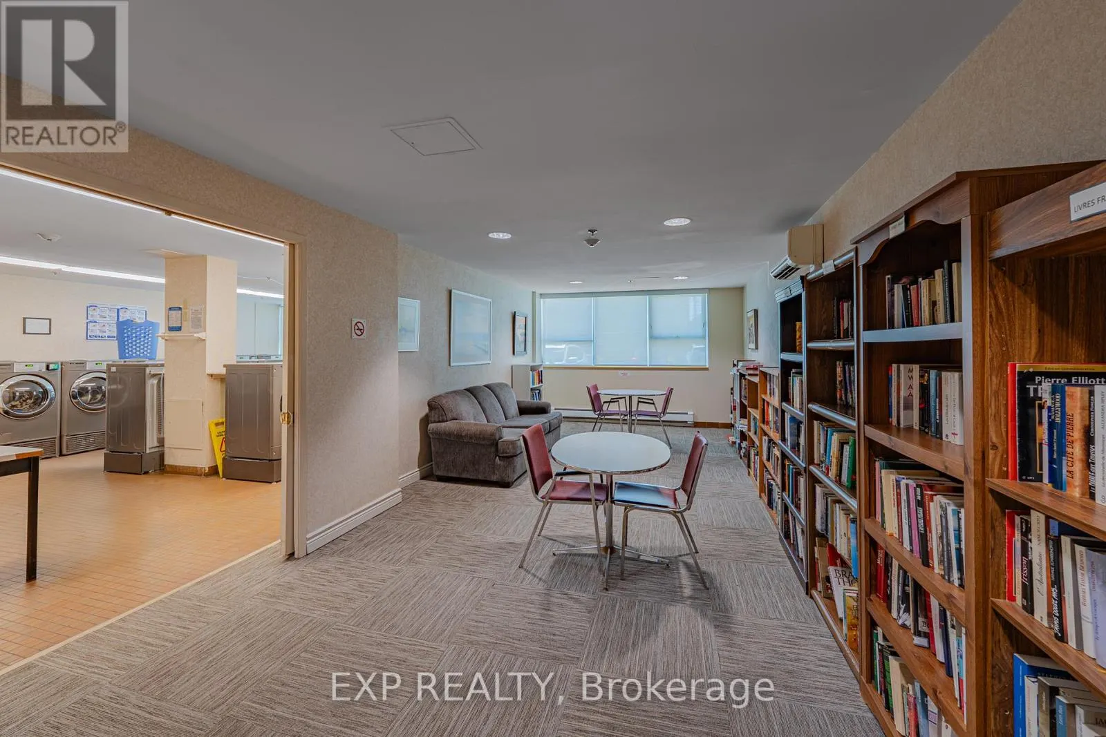 1111 - 555 BRITTANY DRIVE