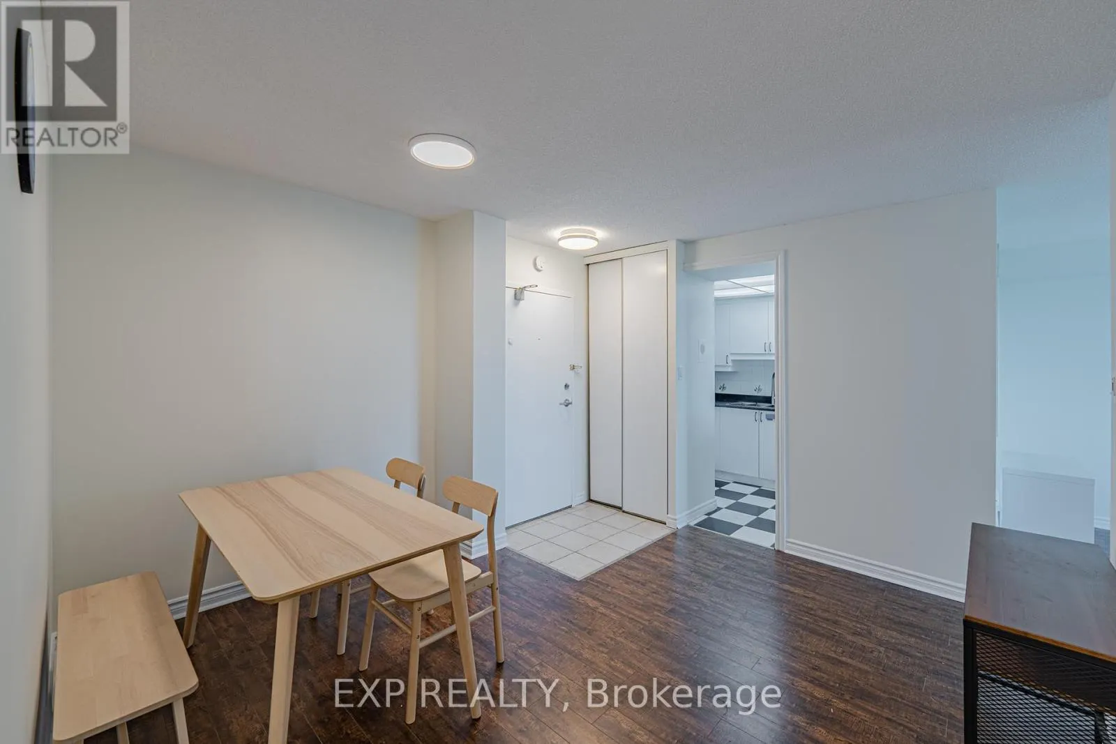 1111 - 555 BRITTANY DRIVE