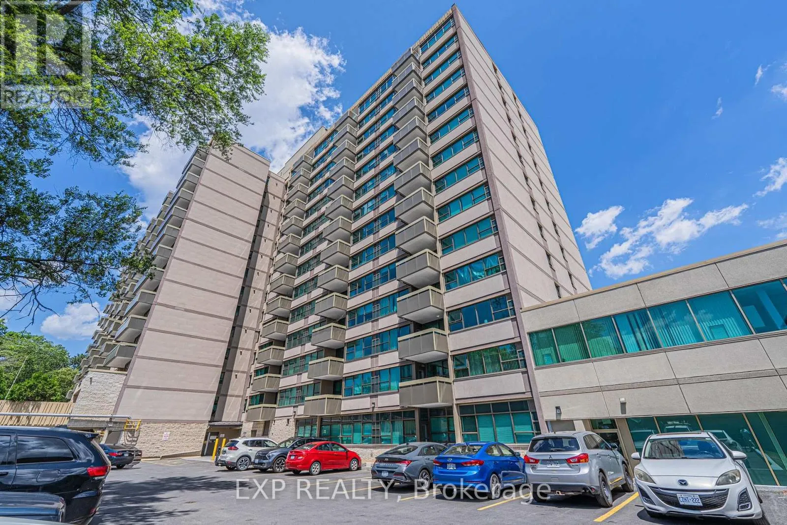 1111 - 555 BRITTANY DRIVE