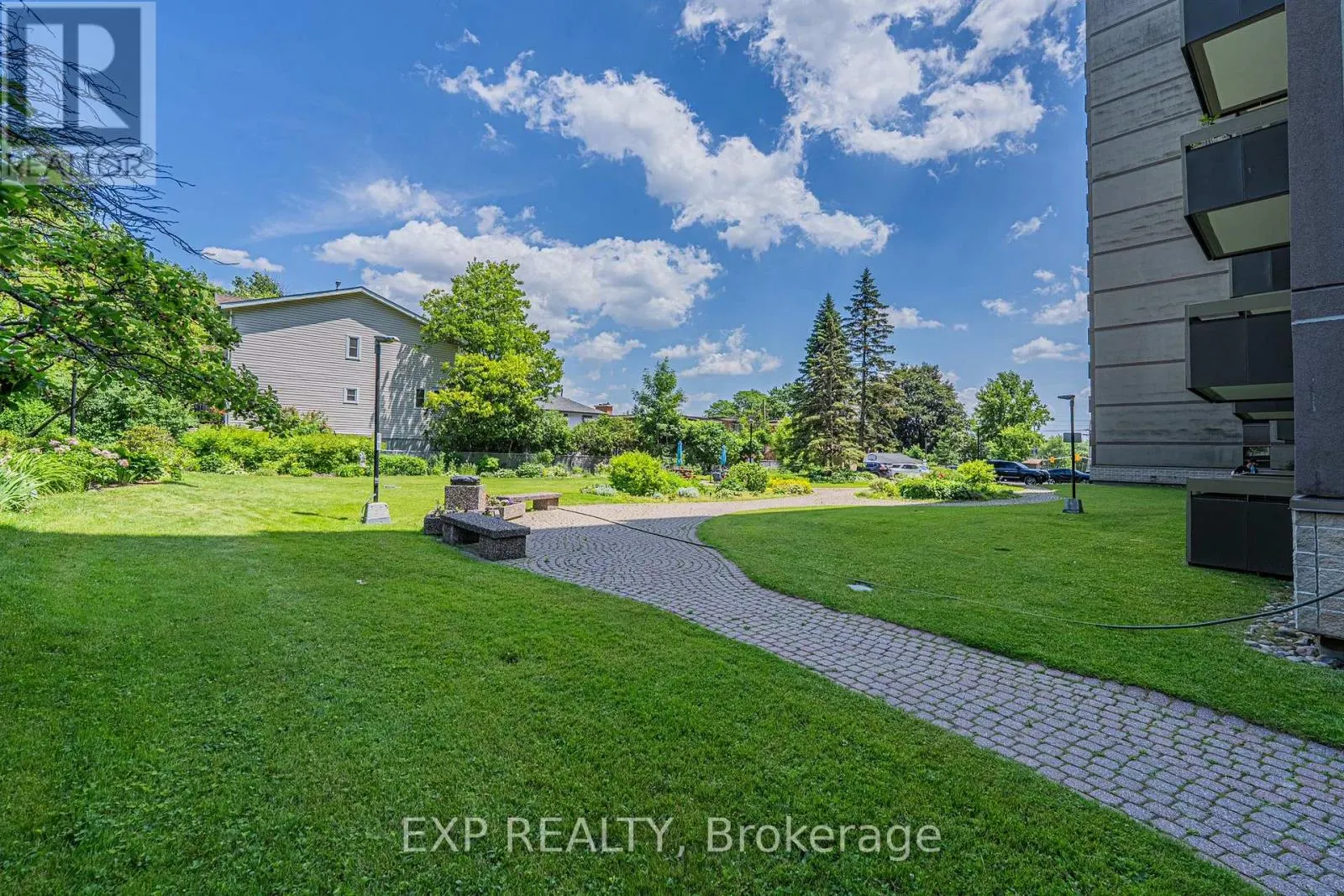 1111 - 555 BRITTANY DRIVE