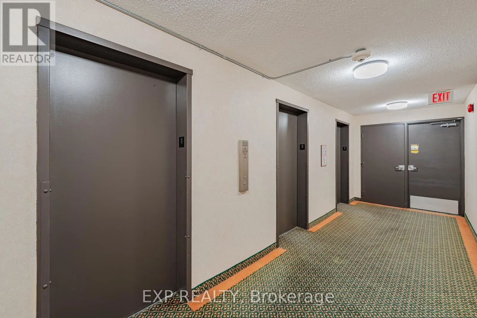 1111 - 555 BRITTANY DRIVE