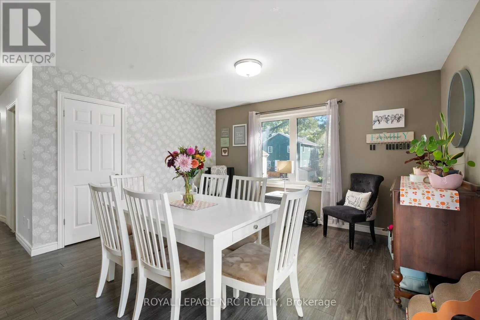 39 QUAKER ROAD