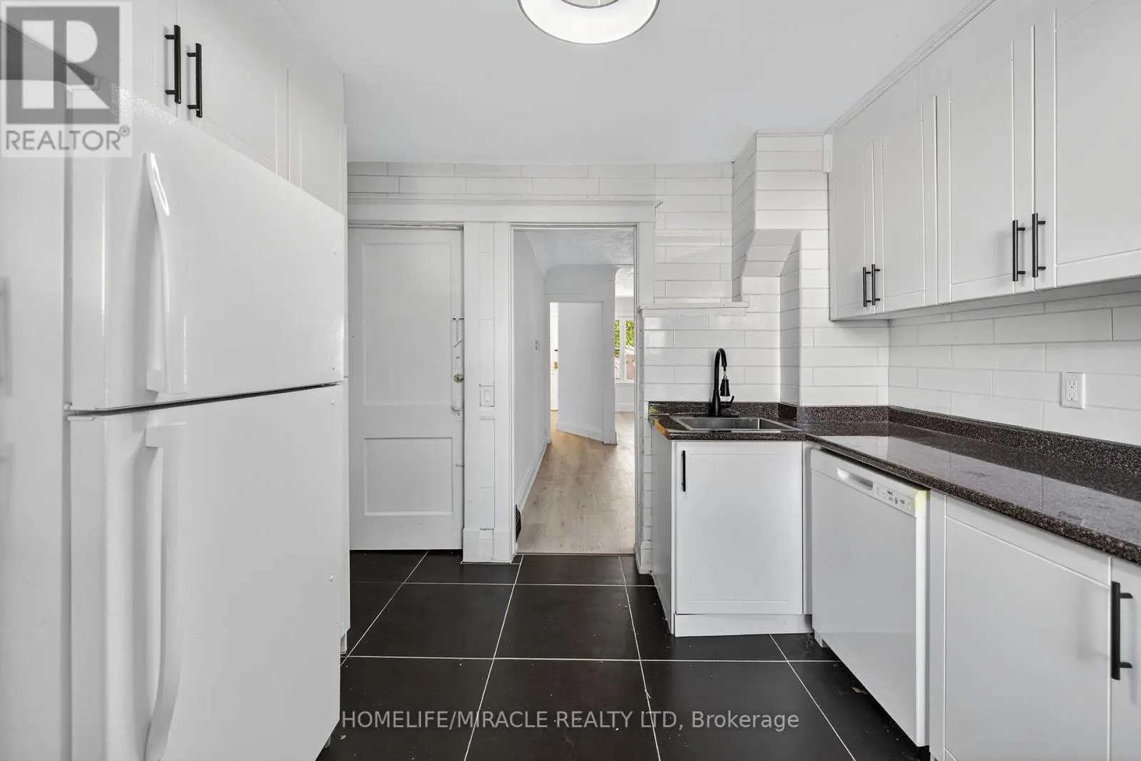 463 DUNSMURE ROAD