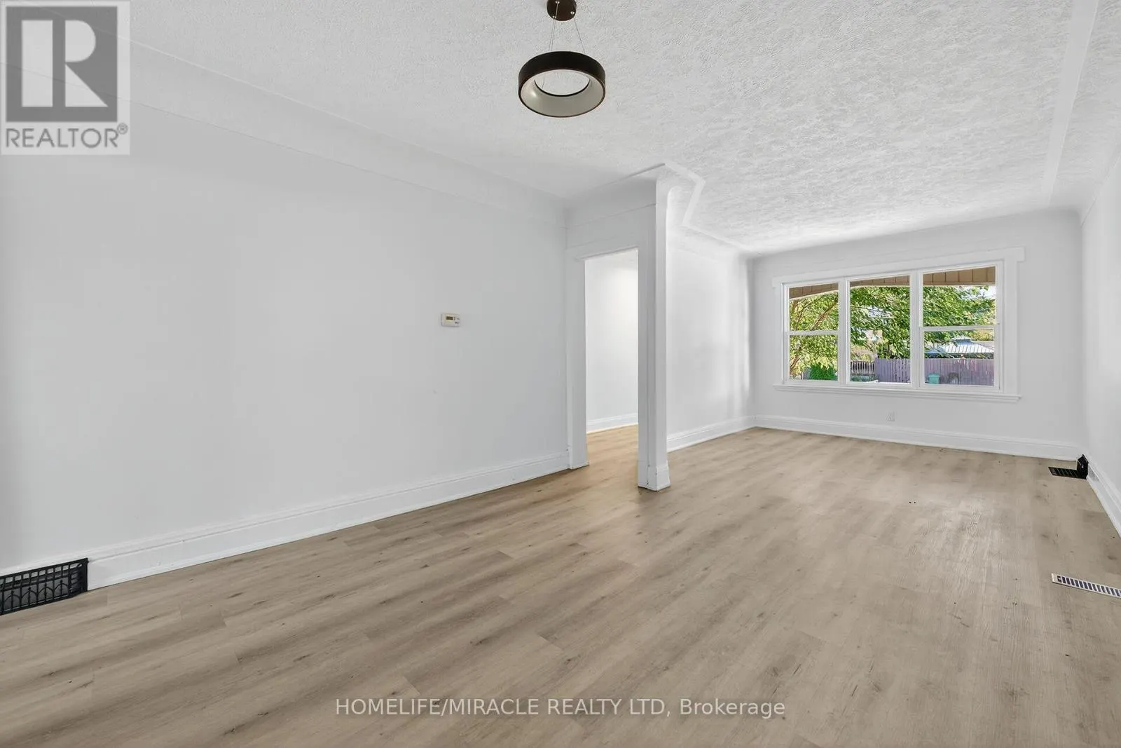 463 DUNSMURE ROAD