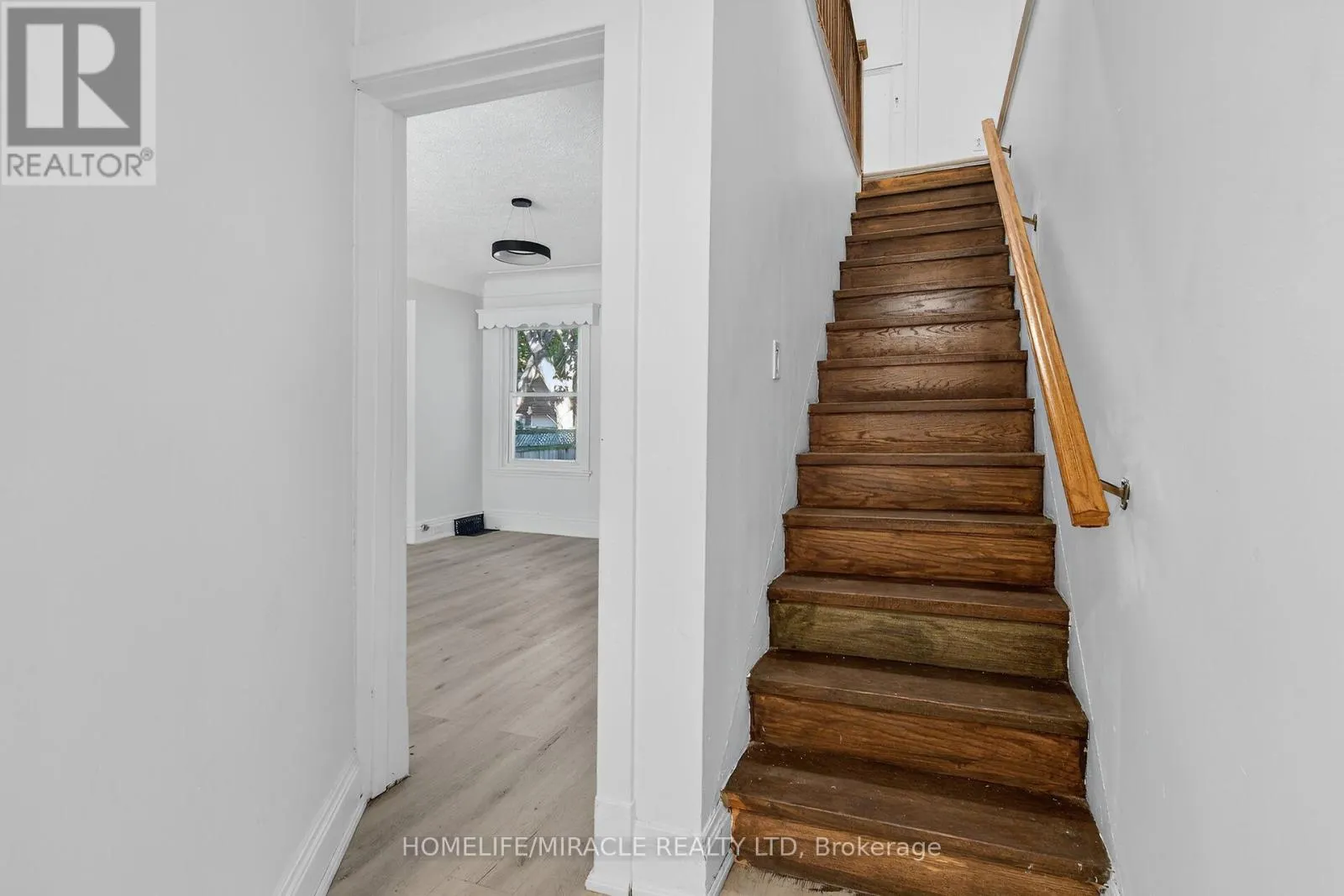 463 DUNSMURE ROAD