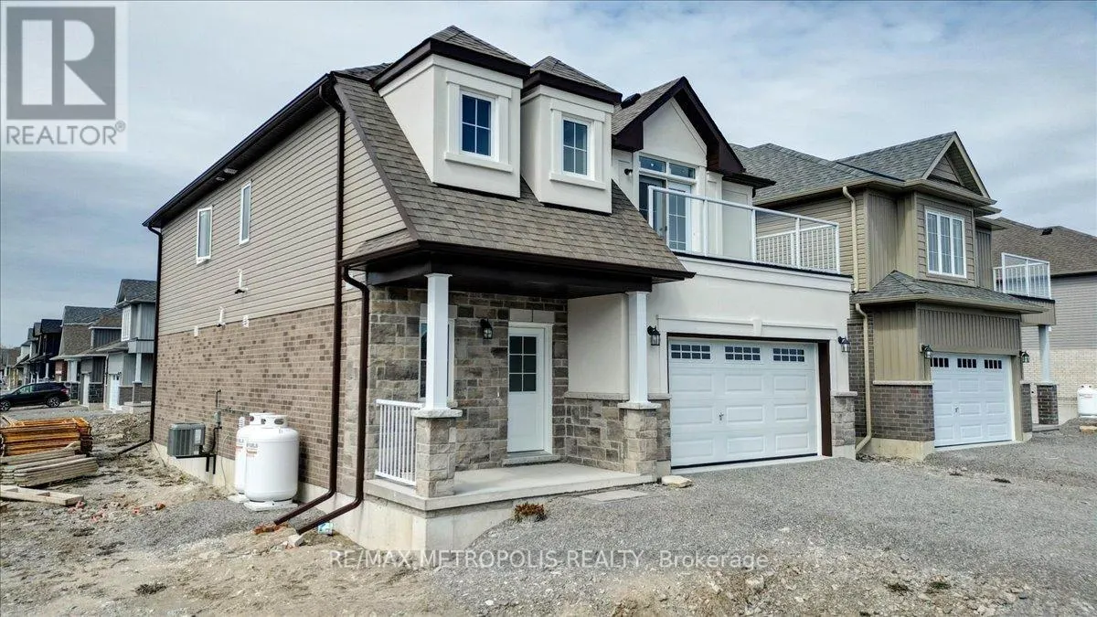 78 HILLCROFT WAY