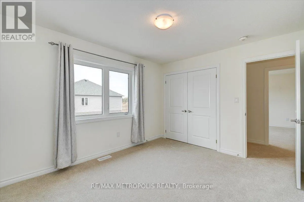 78 HILLCROFT WAY