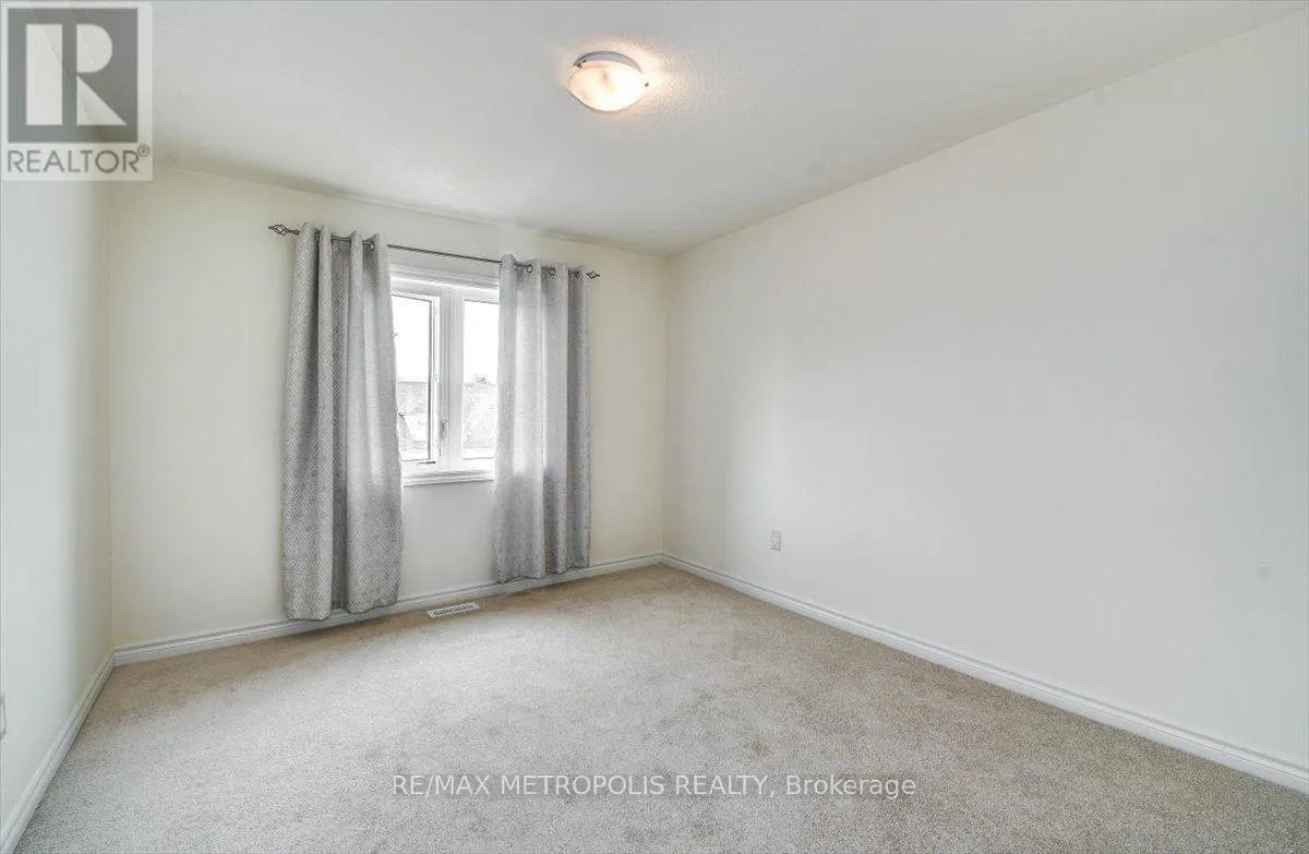 78 HILLCROFT WAY
