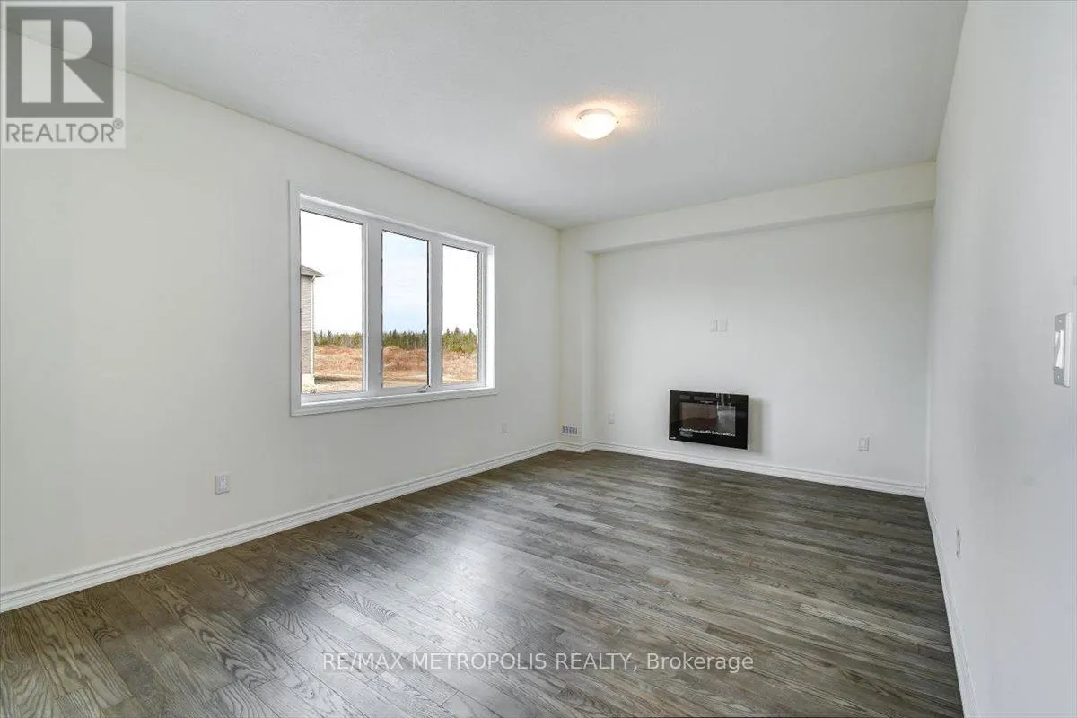 78 HILLCROFT WAY