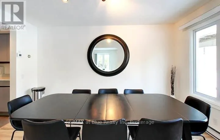 112 - 110 FAIRWAY COURT, #112