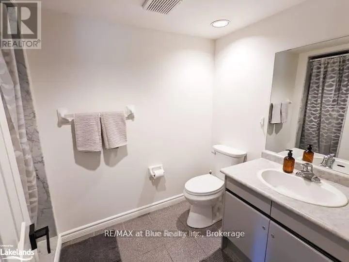 112 - 110 FAIRWAY COURT, #112