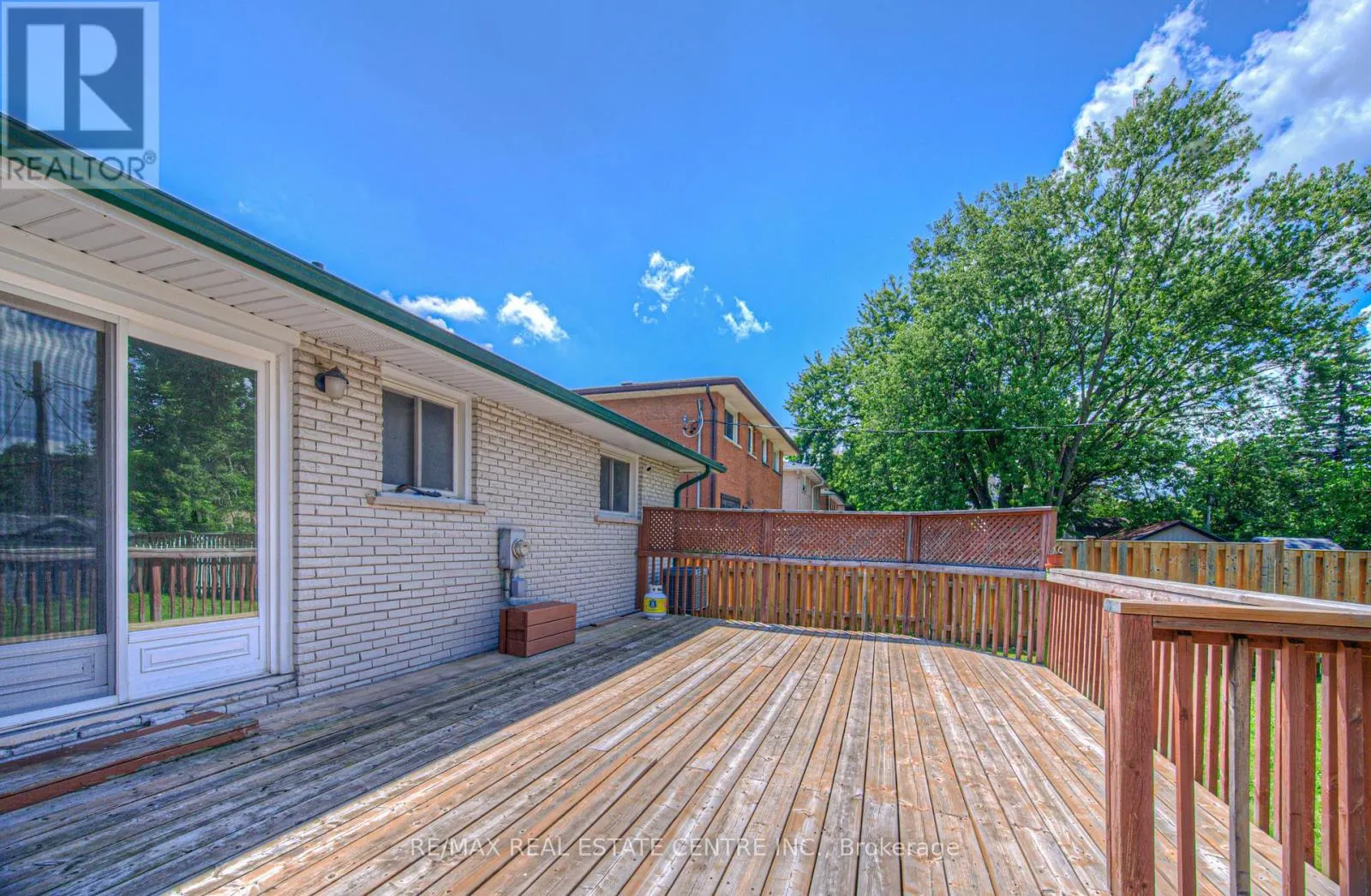 523 DUNBAR ROAD