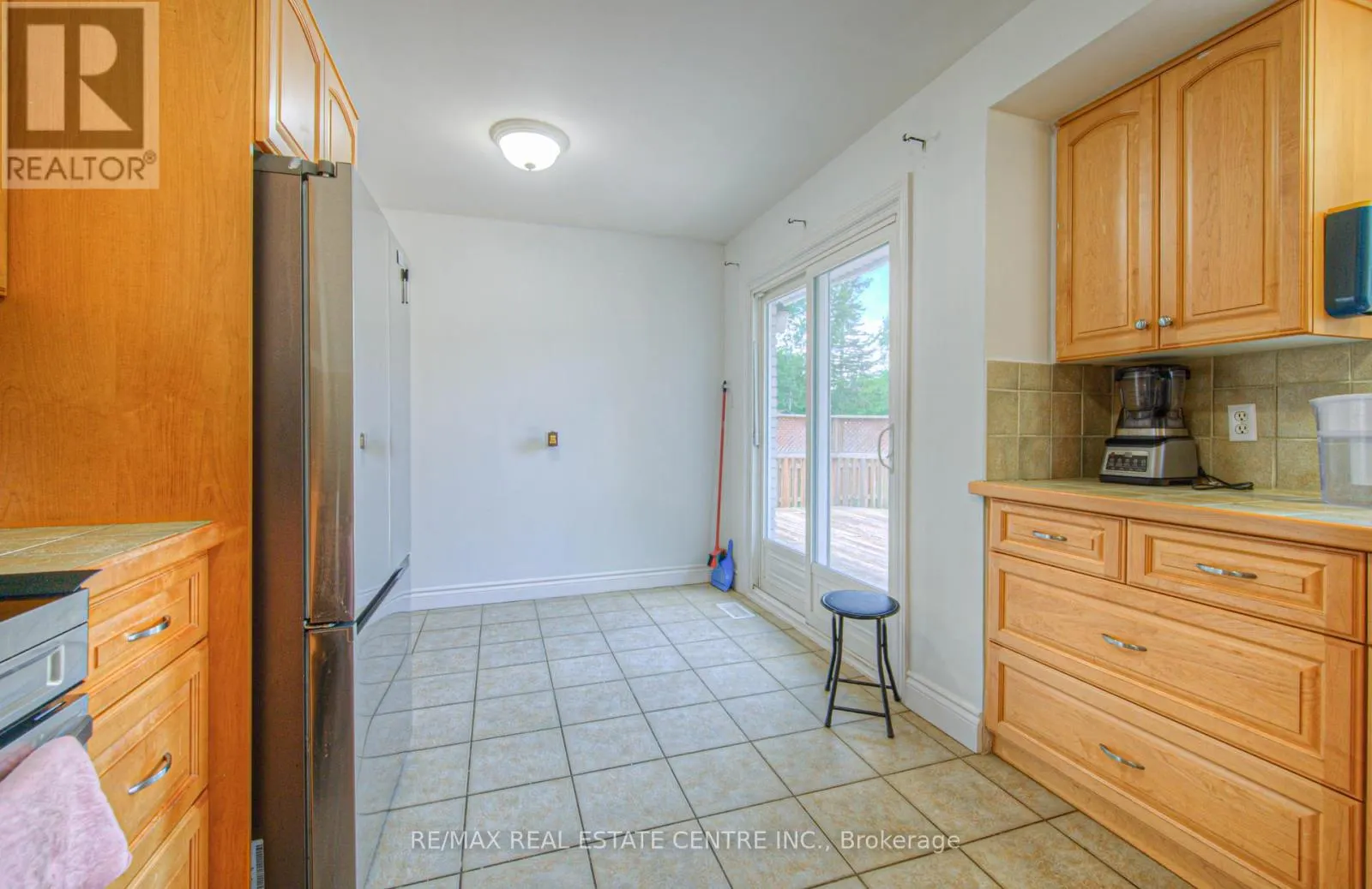 523 DUNBAR ROAD