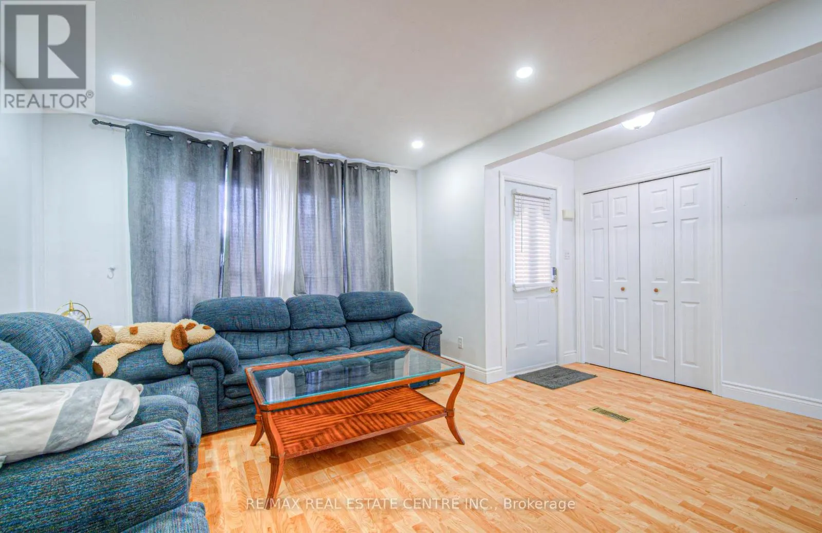 523 DUNBAR ROAD