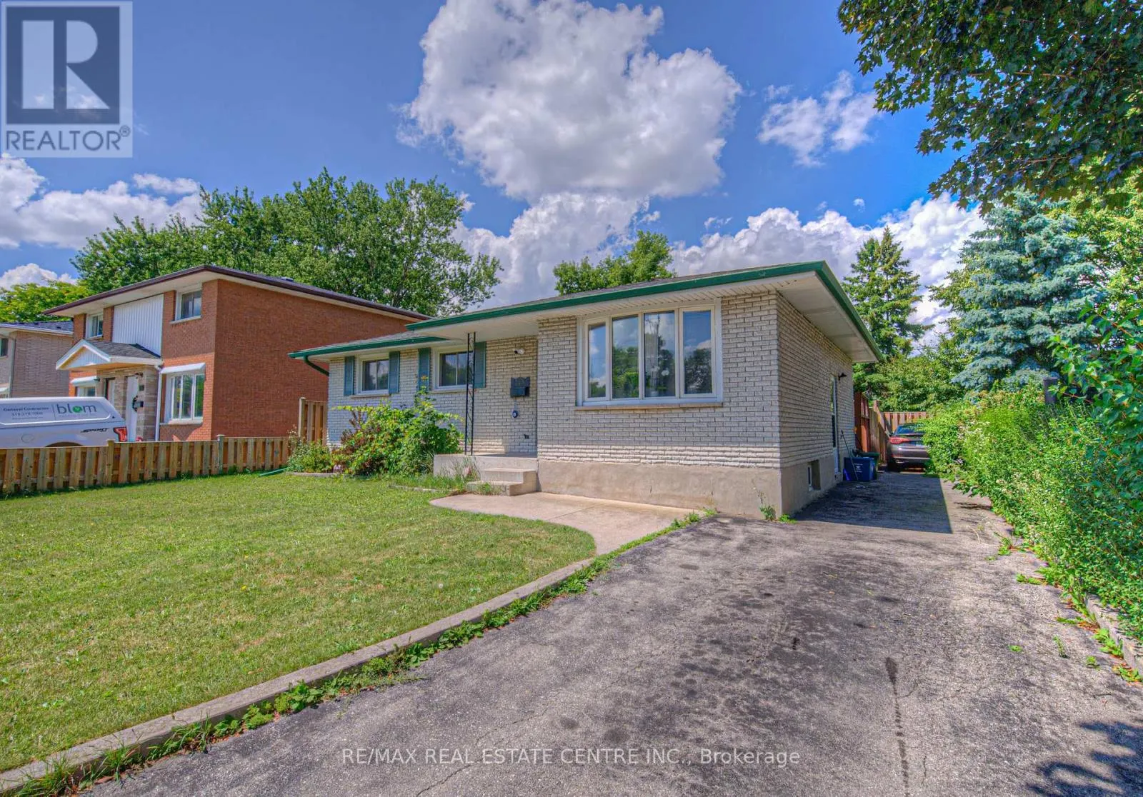 523 DUNBAR ROAD