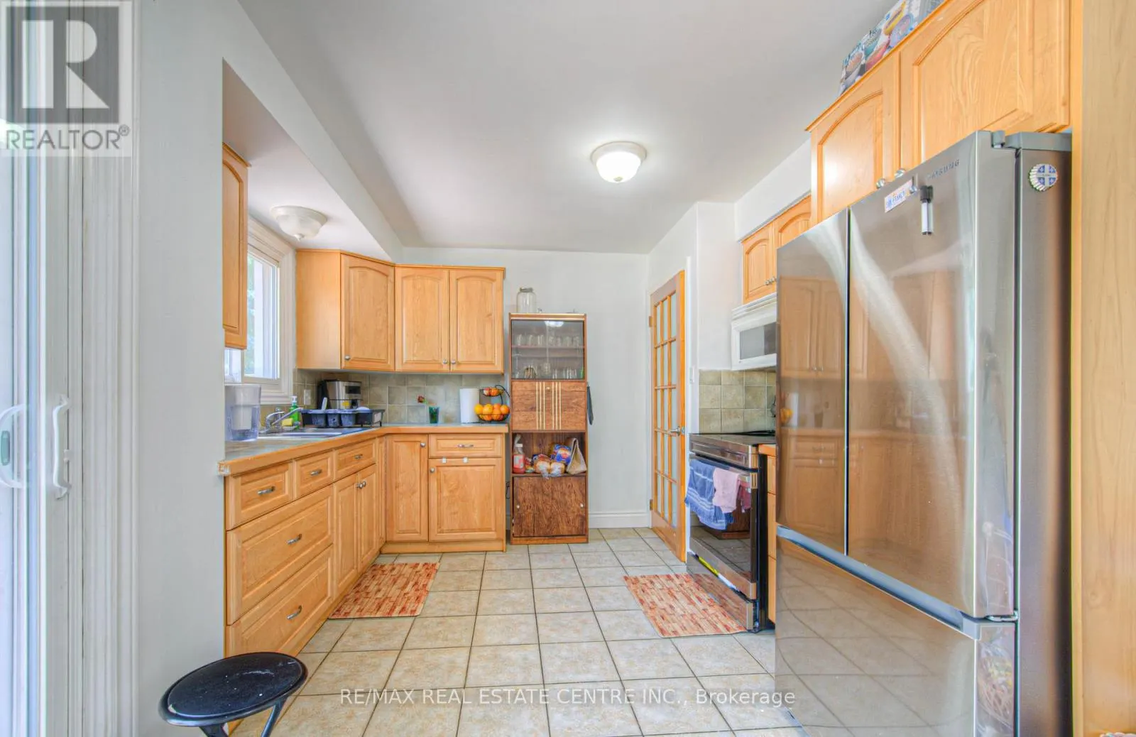 523 DUNBAR ROAD
