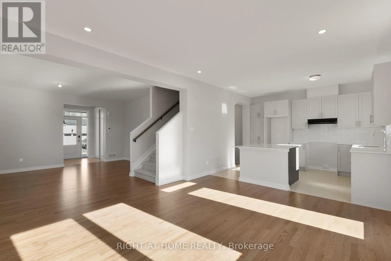 940 SEAGRAVE LANE