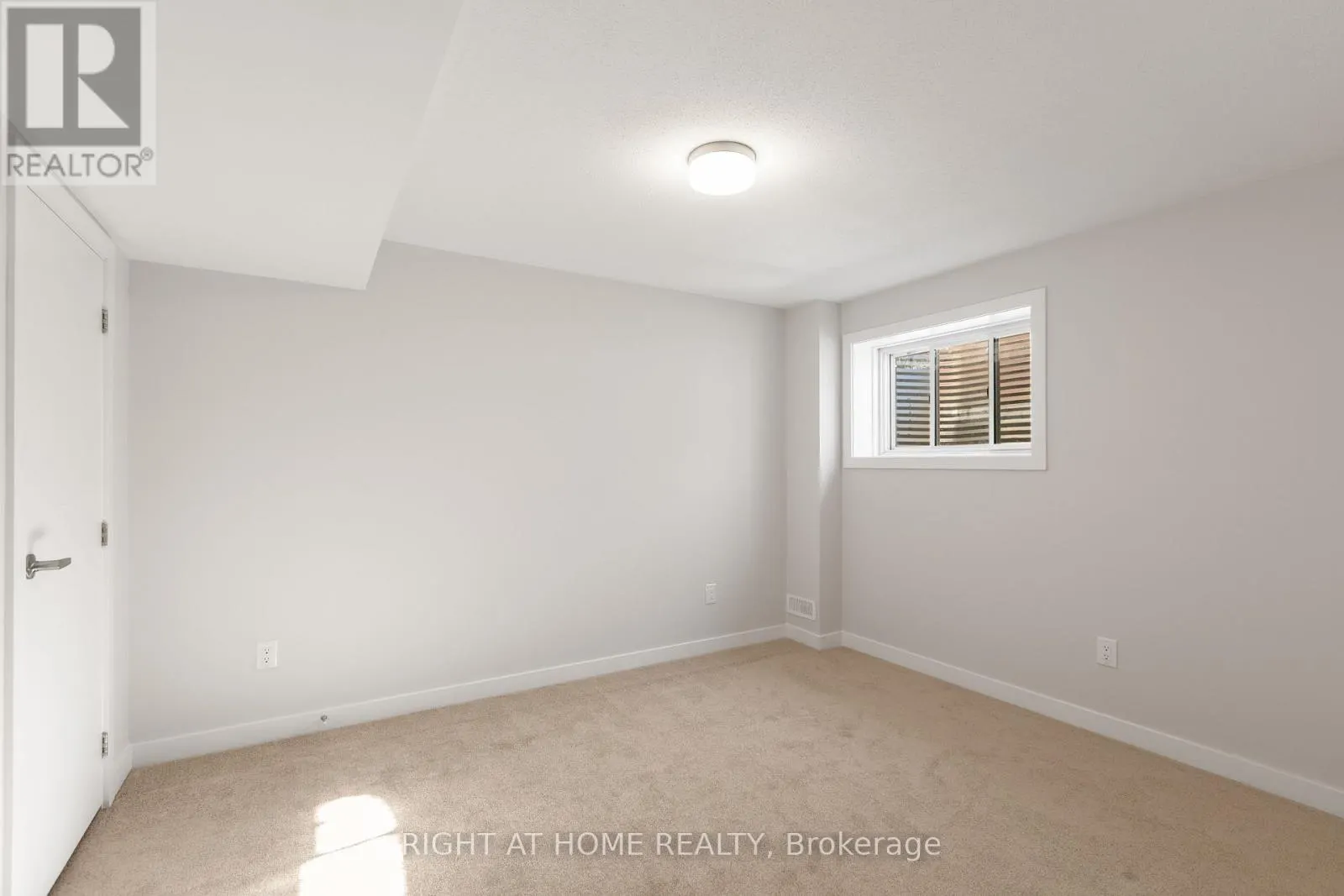 940 SEAGRAVE LANE