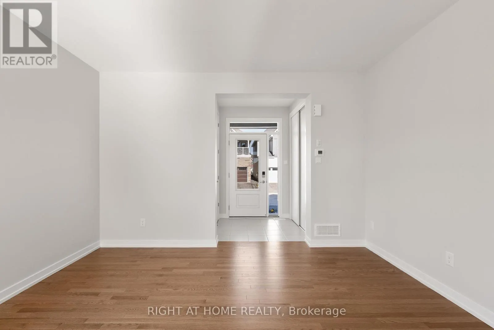 940 SEAGRAVE LANE