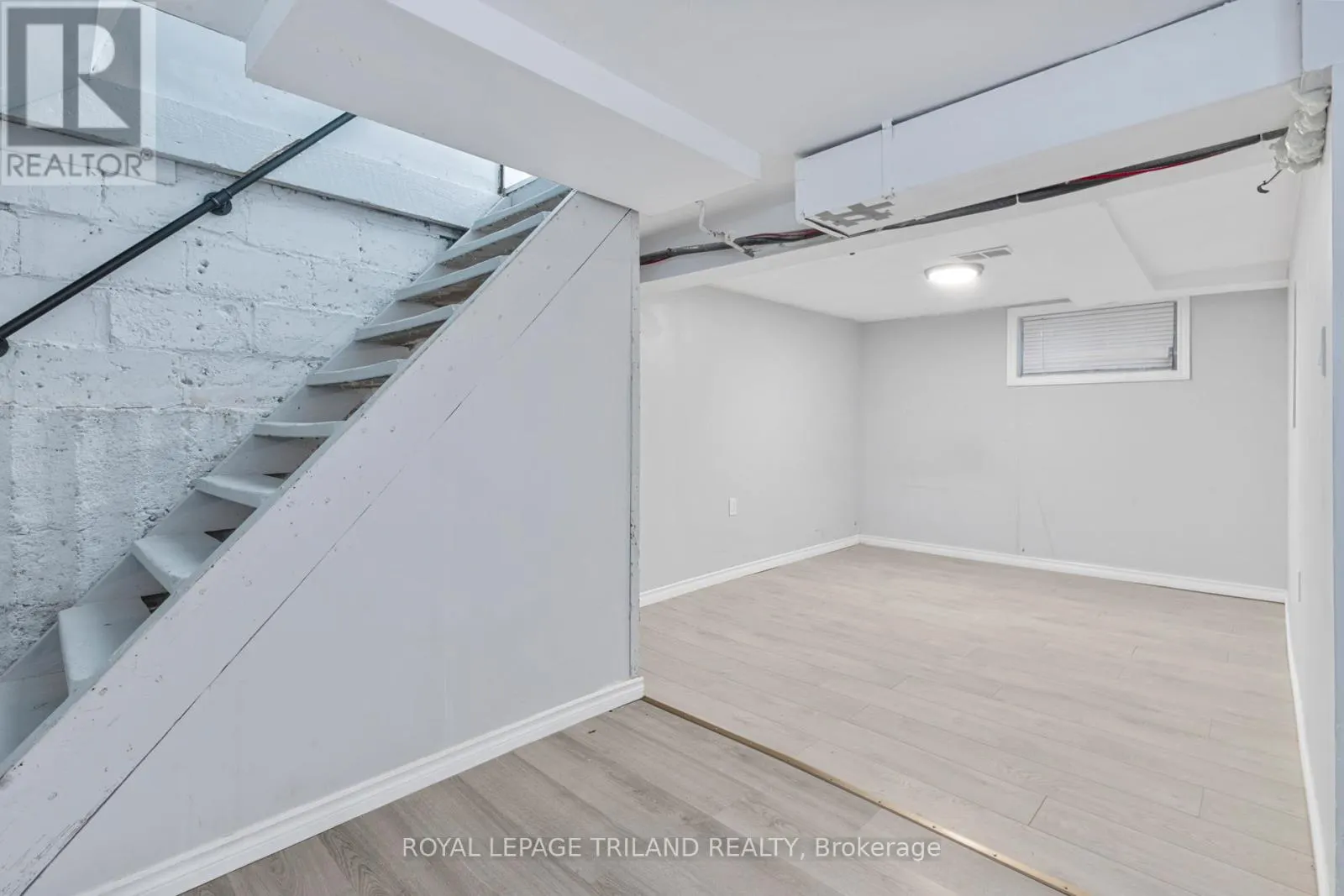 633 HAMILTON ROAD