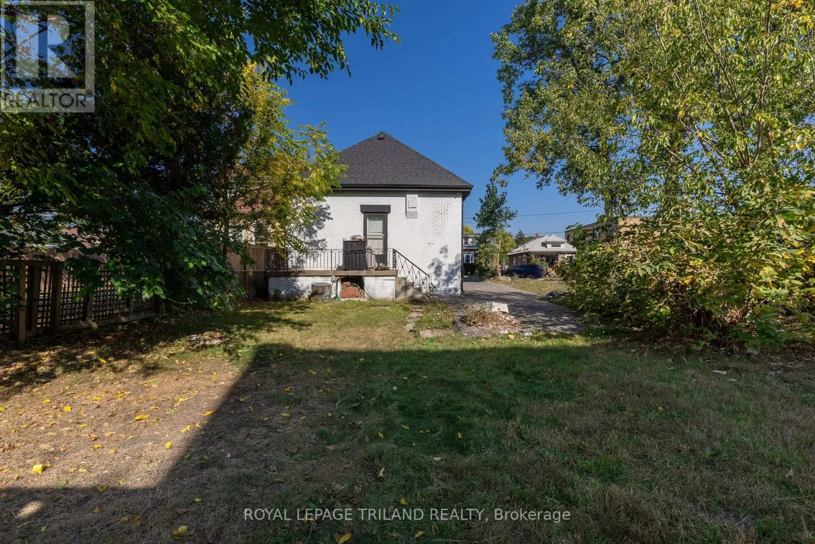 633 HAMILTON ROAD