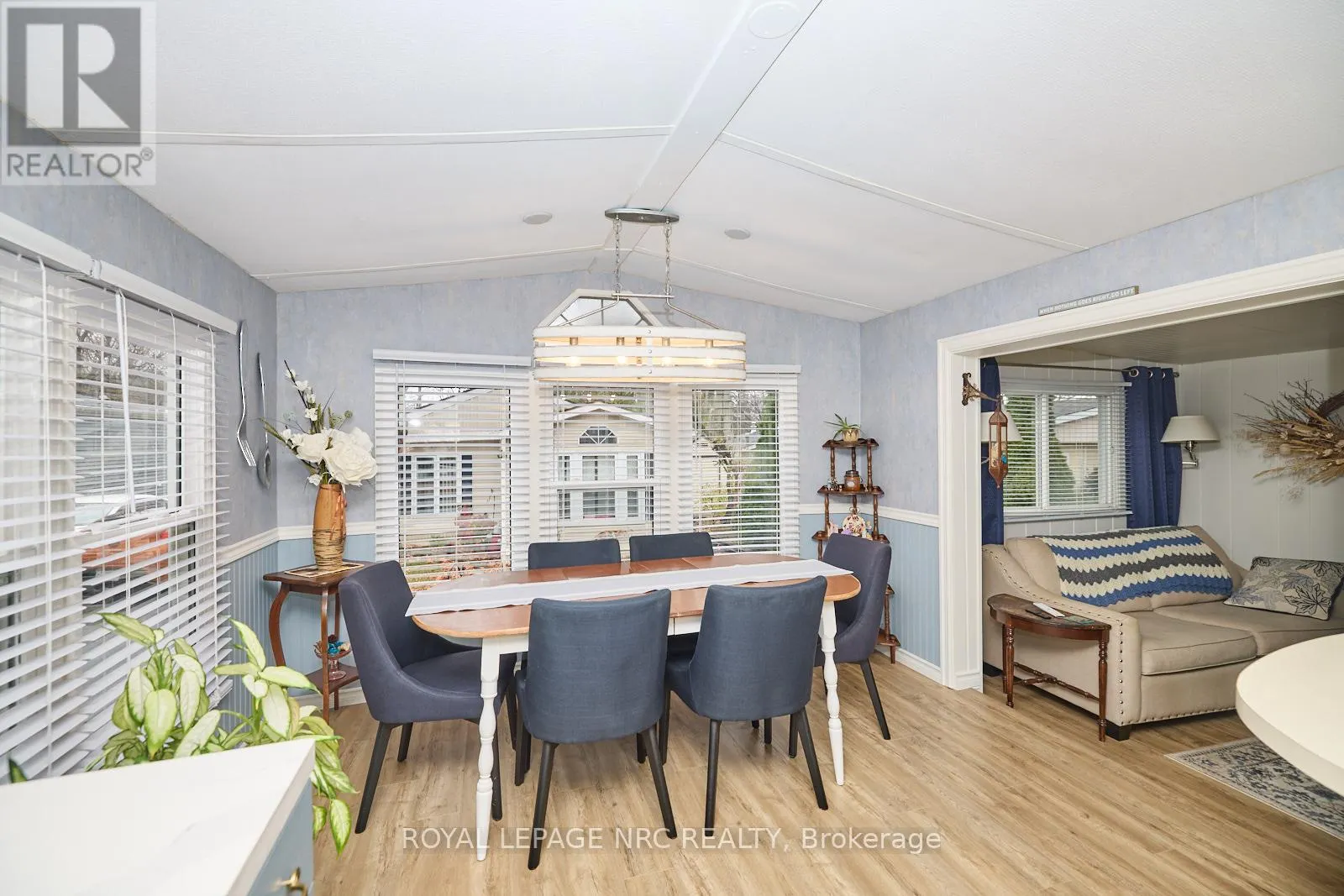 423 - 23 FOUR MILE CREEK ROAD, #423