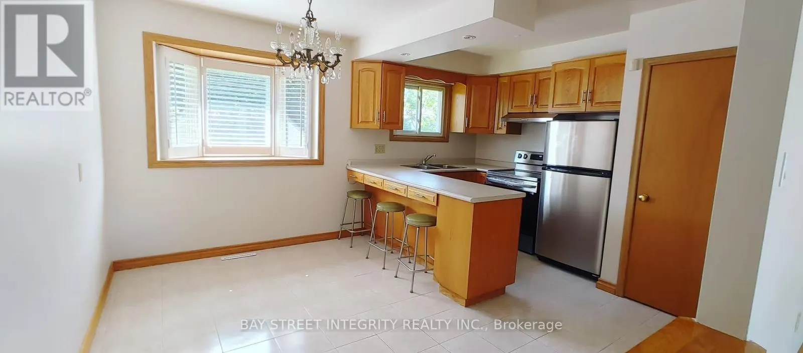 11 SOUTHILL DRIVE