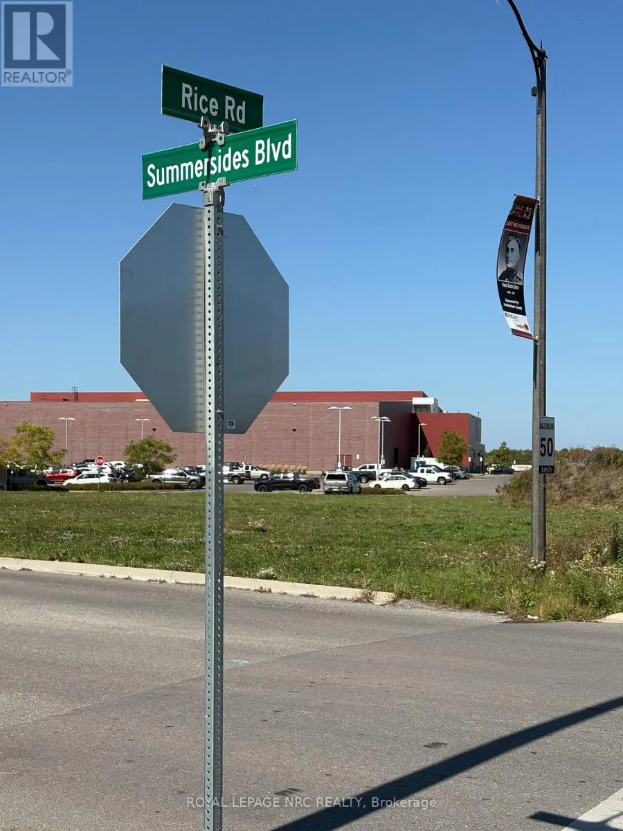4 PLAN 59R-16105 SUMMERSIDE BOULEVARD