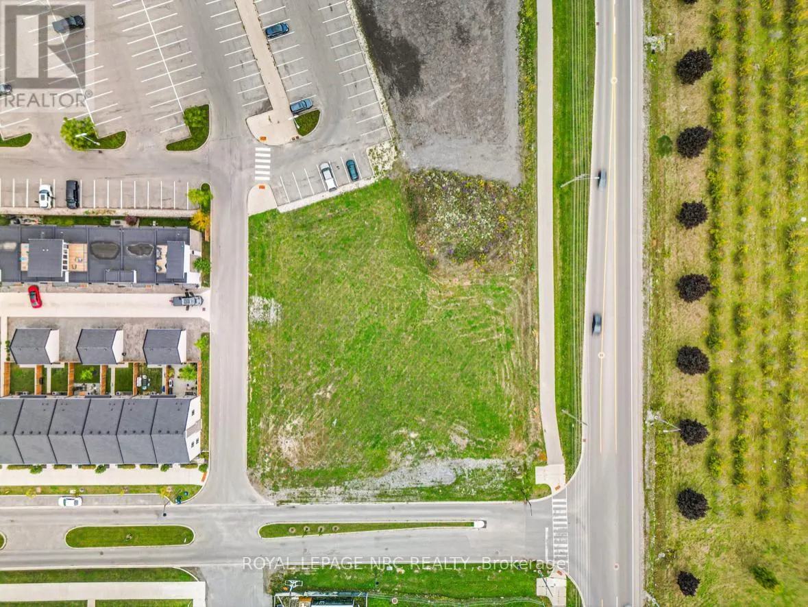 4 PLAN 59R-16105 SUMMERSIDE BOULEVARD