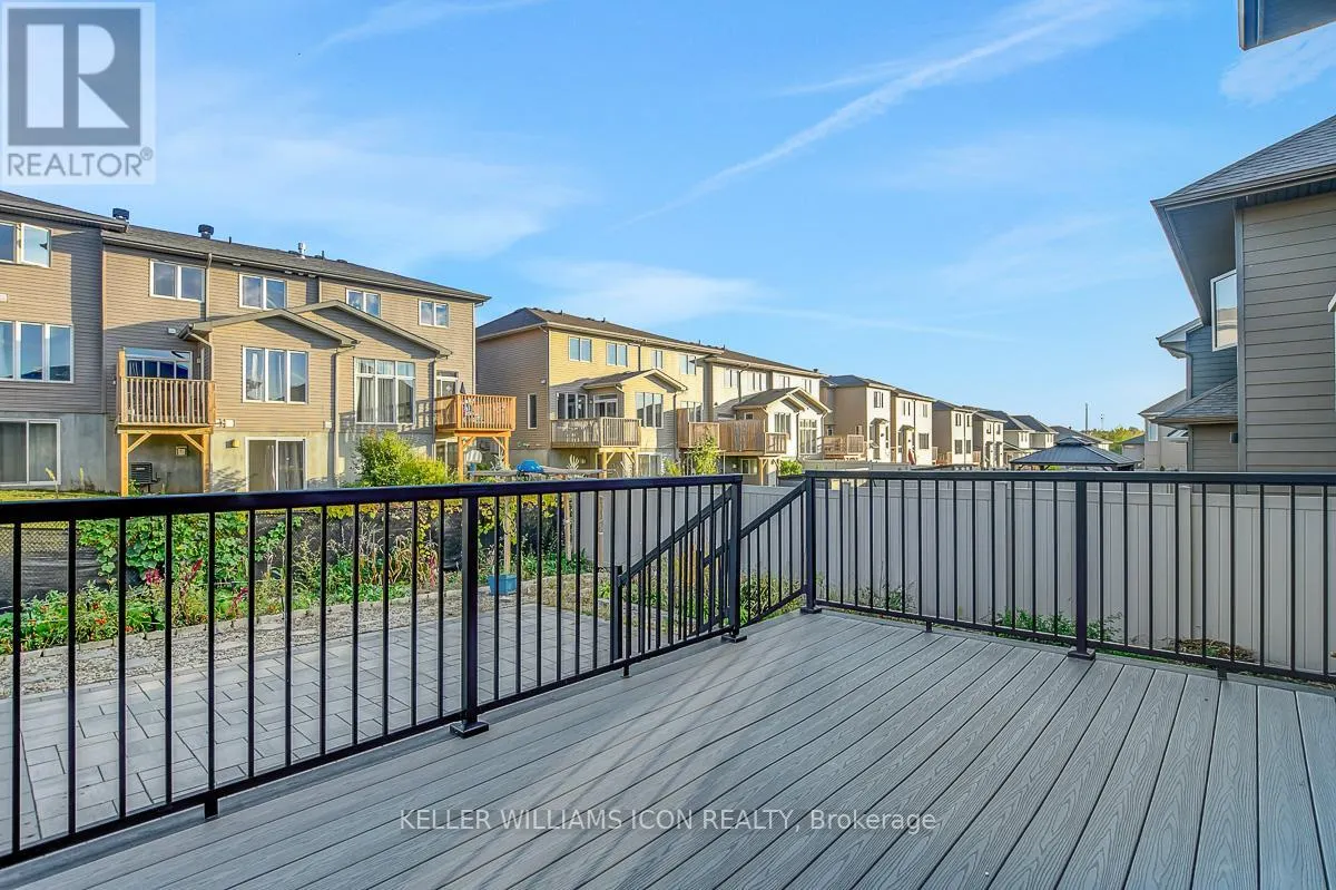 611 GABRIOLA WAY