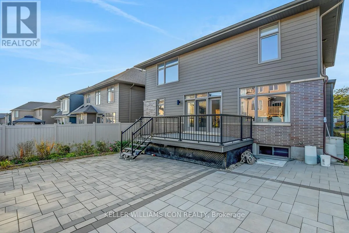 611 GABRIOLA WAY