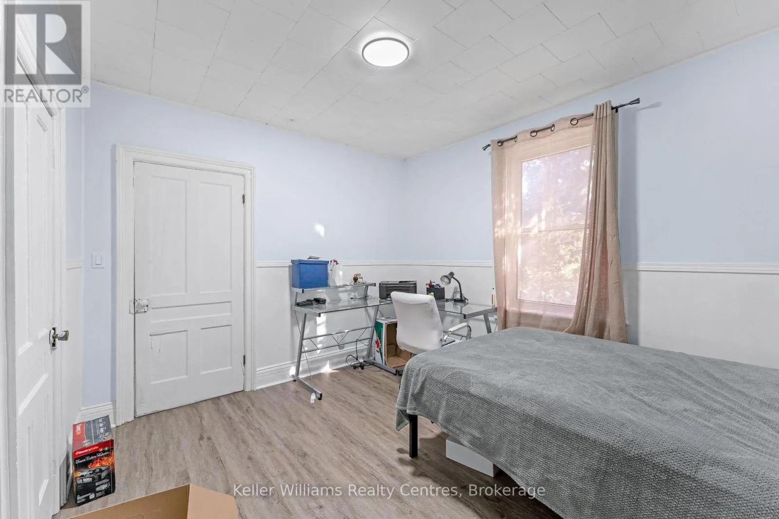 502 & 504 9TH STREET W