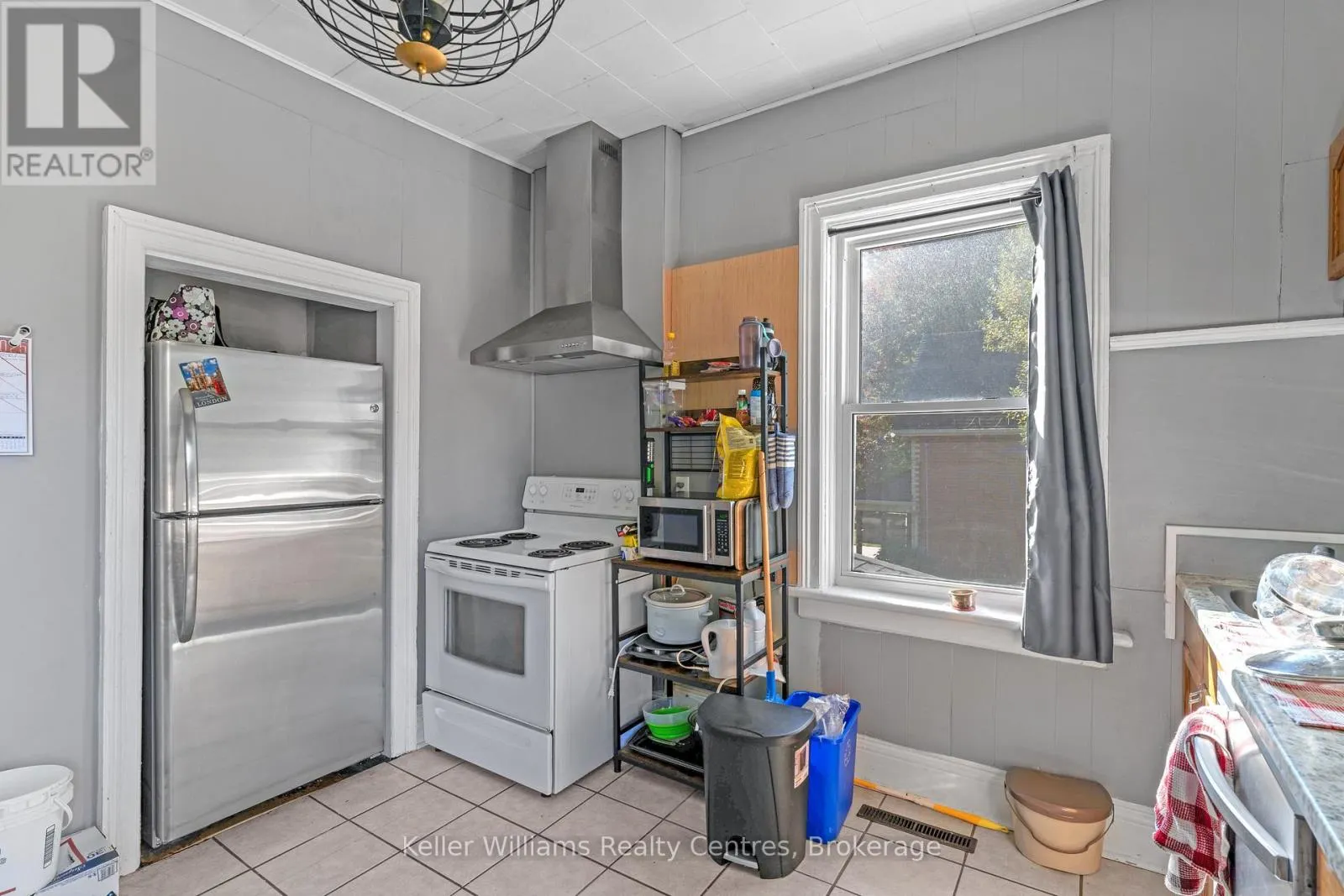 502 & 504 9TH STREET W