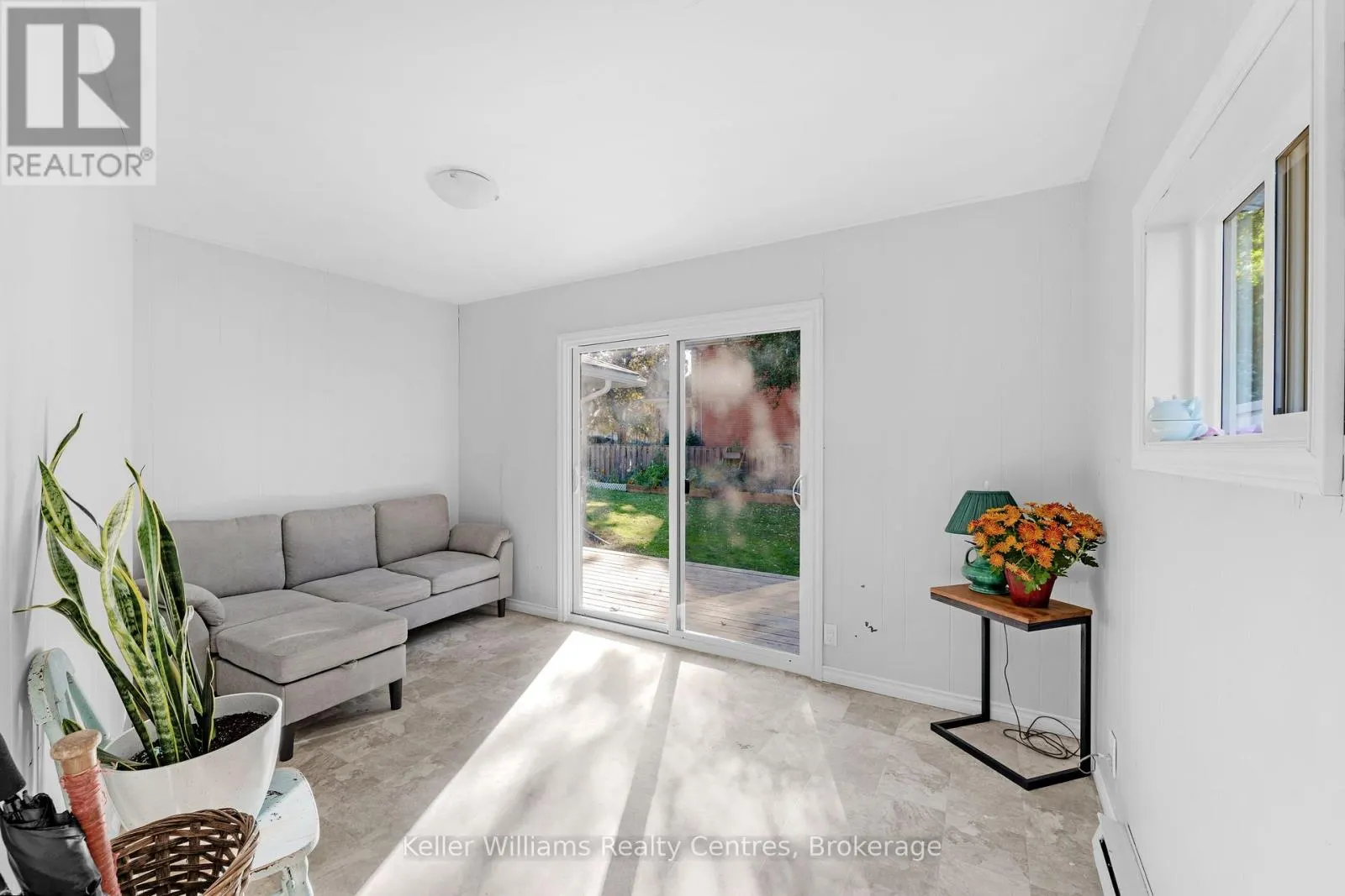 502 & 504 9TH STREET W