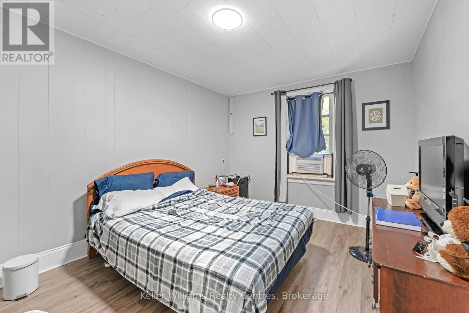 502 & 504 9TH STREET W