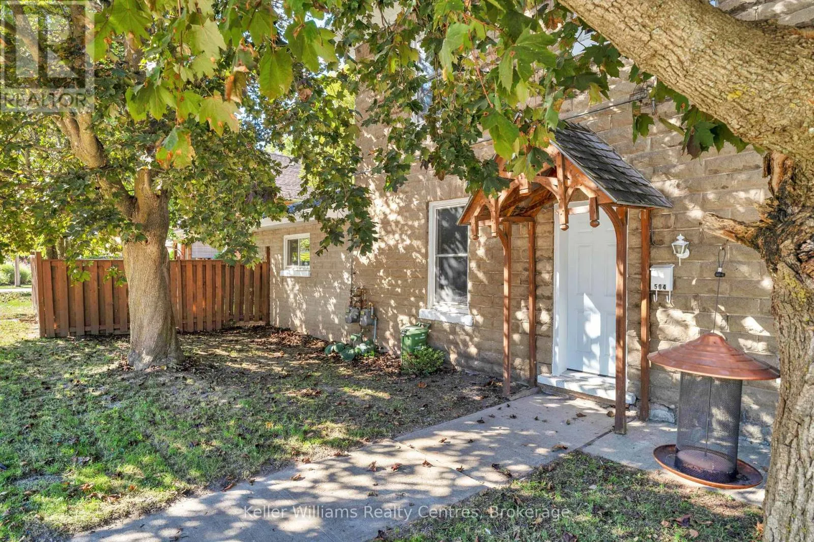 502 & 504 9TH STREET W