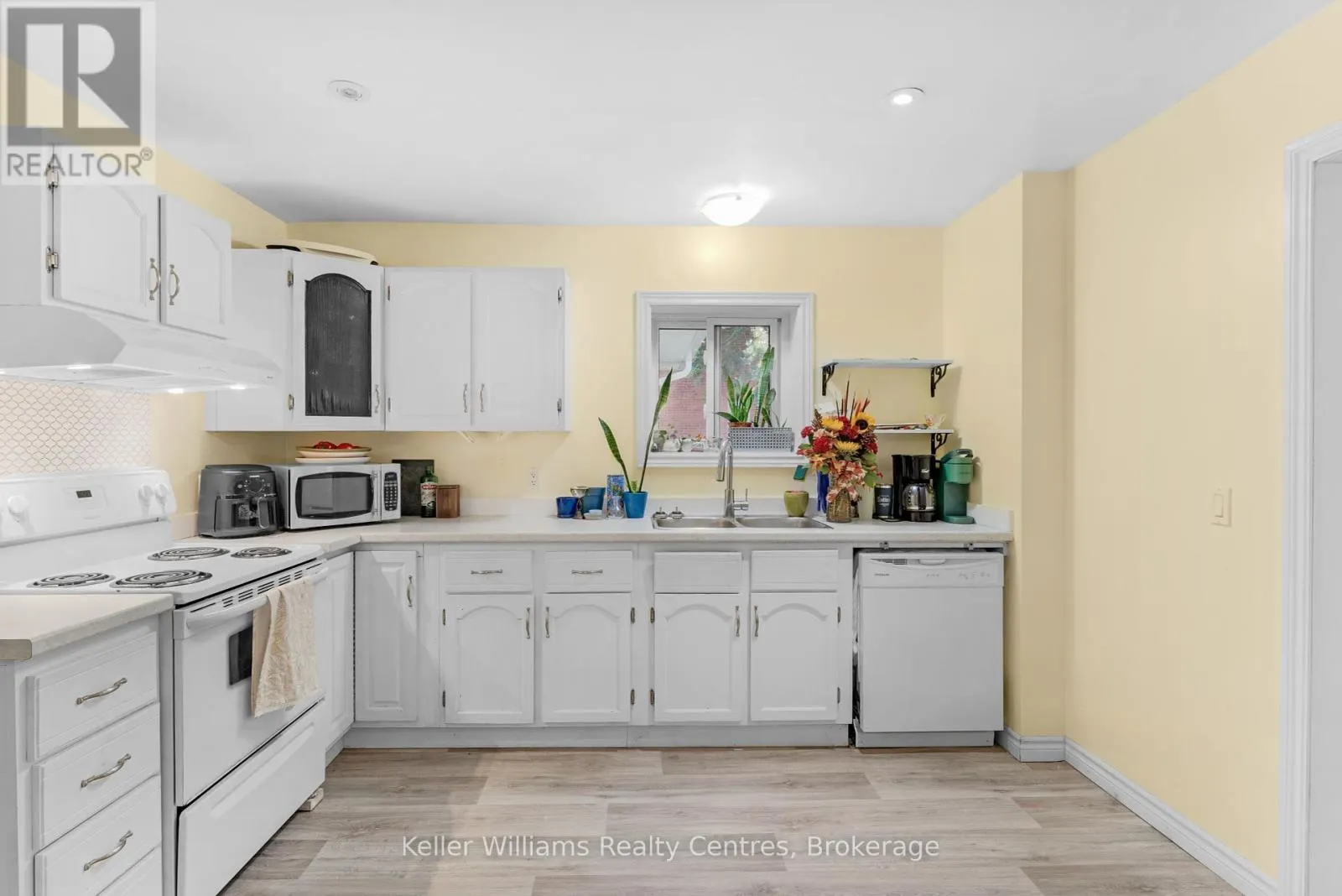 502 & 504 9TH STREET W