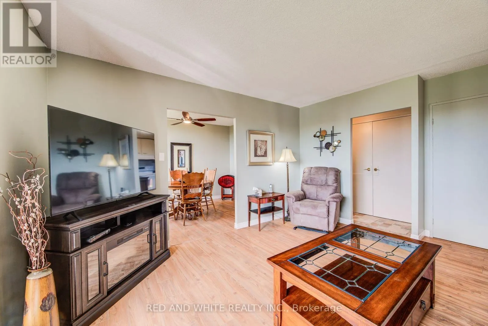 405 - 89 WESTWOOD ROAD