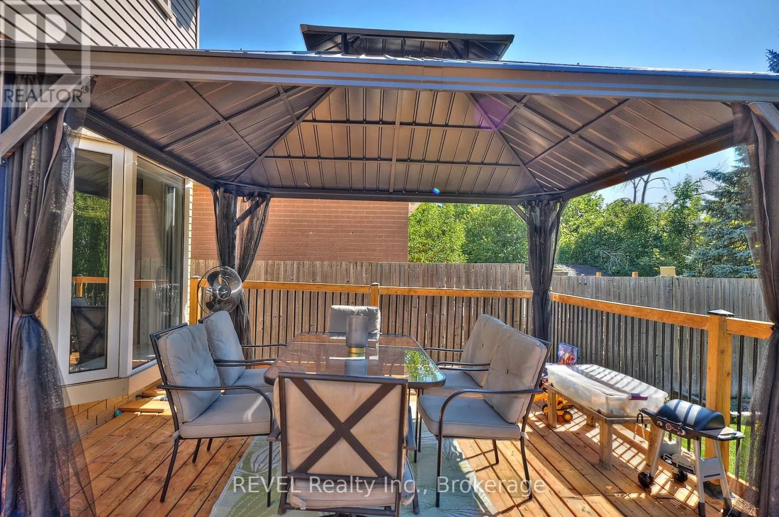 35 ROMY CRESCENT