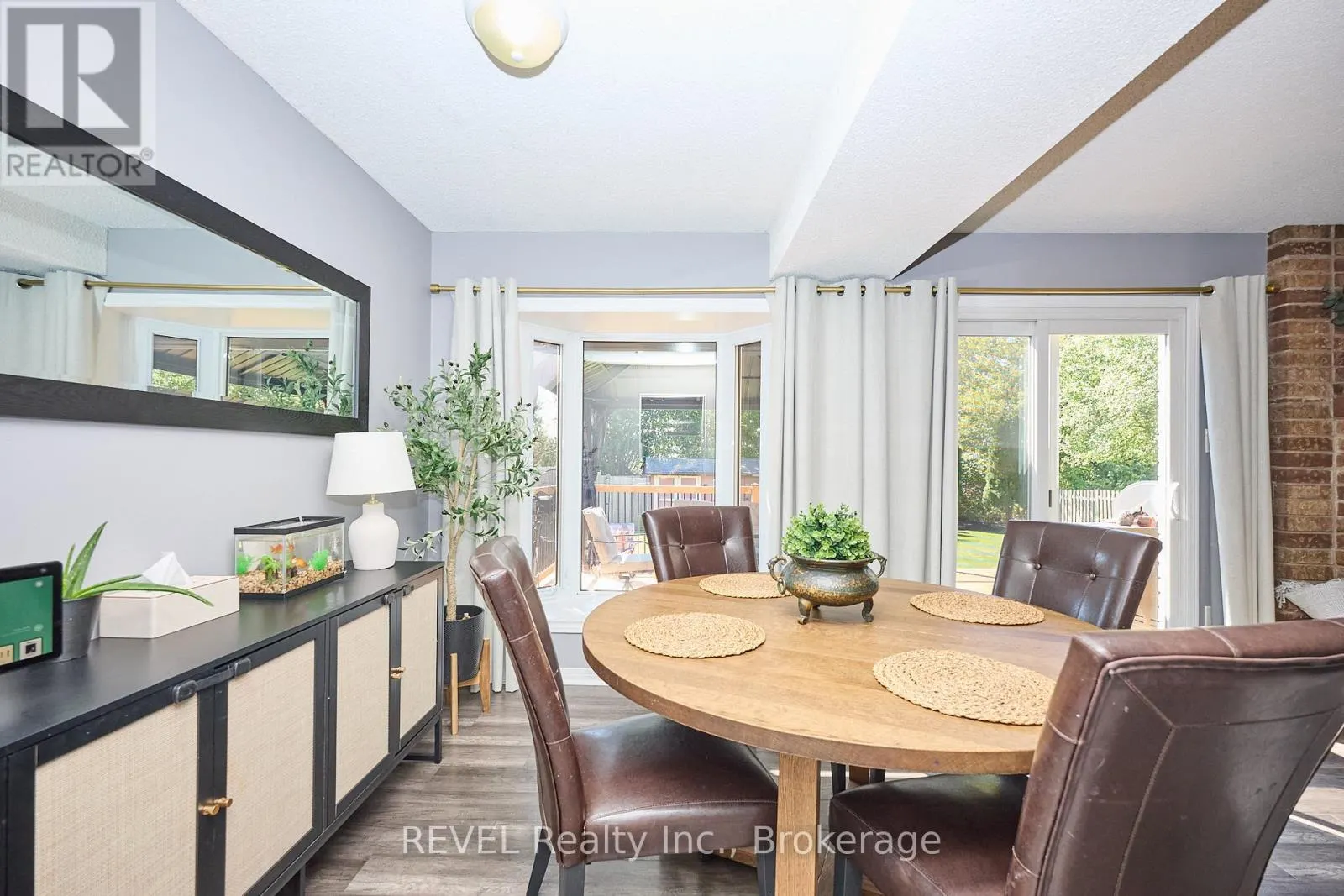 35 ROMY CRESCENT