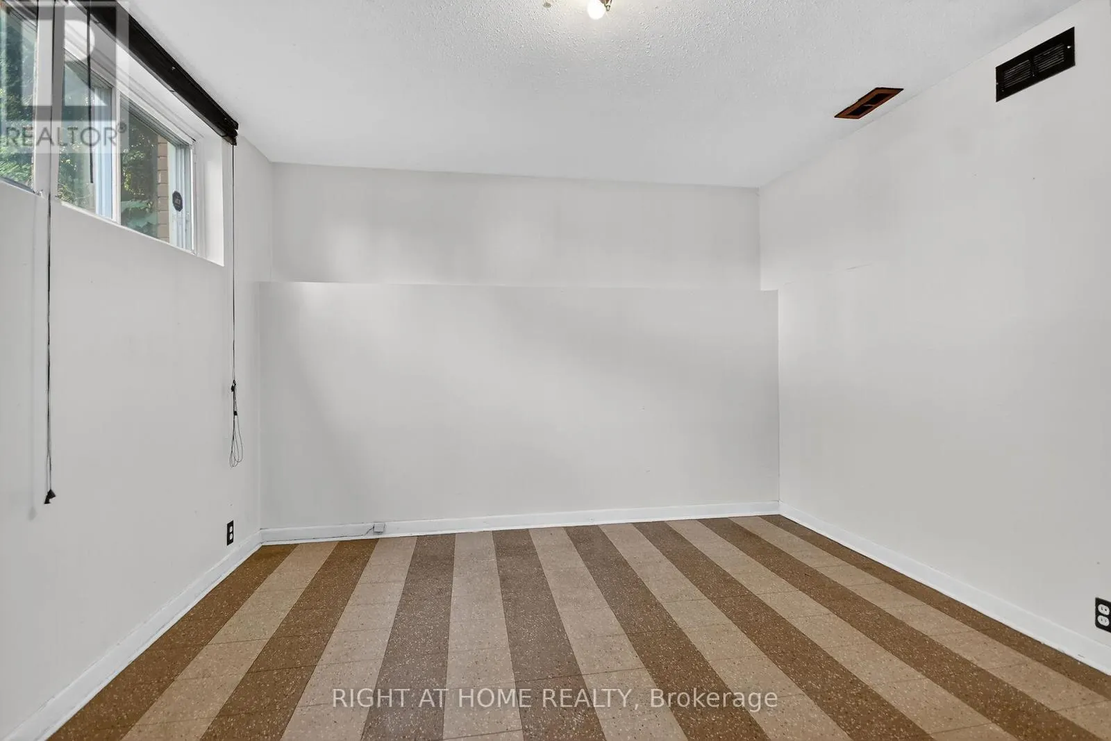 6 HIGWOOD DRIVE