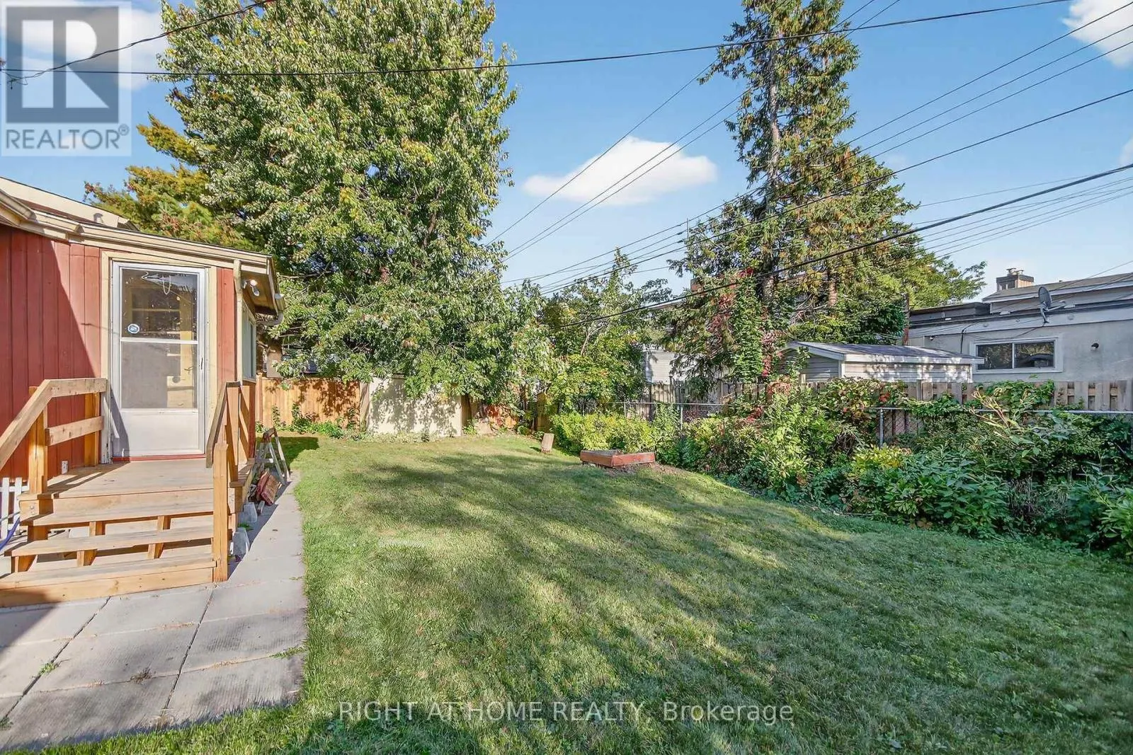 6 HIGWOOD DRIVE