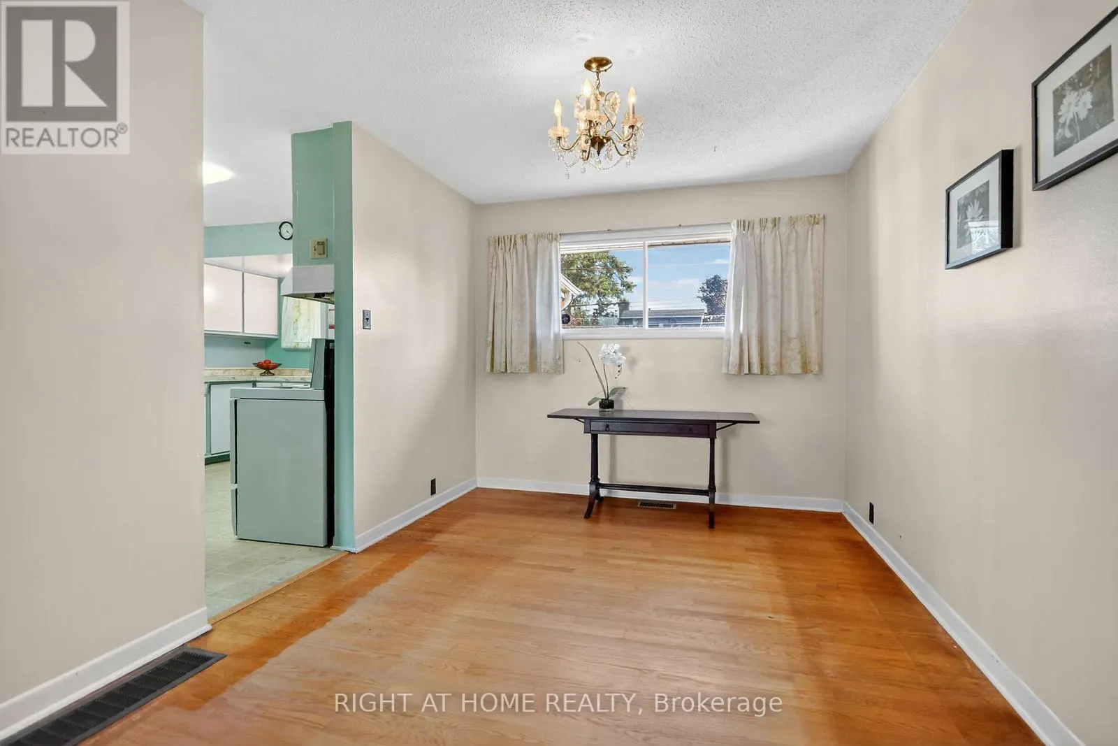 6 HIGWOOD DRIVE