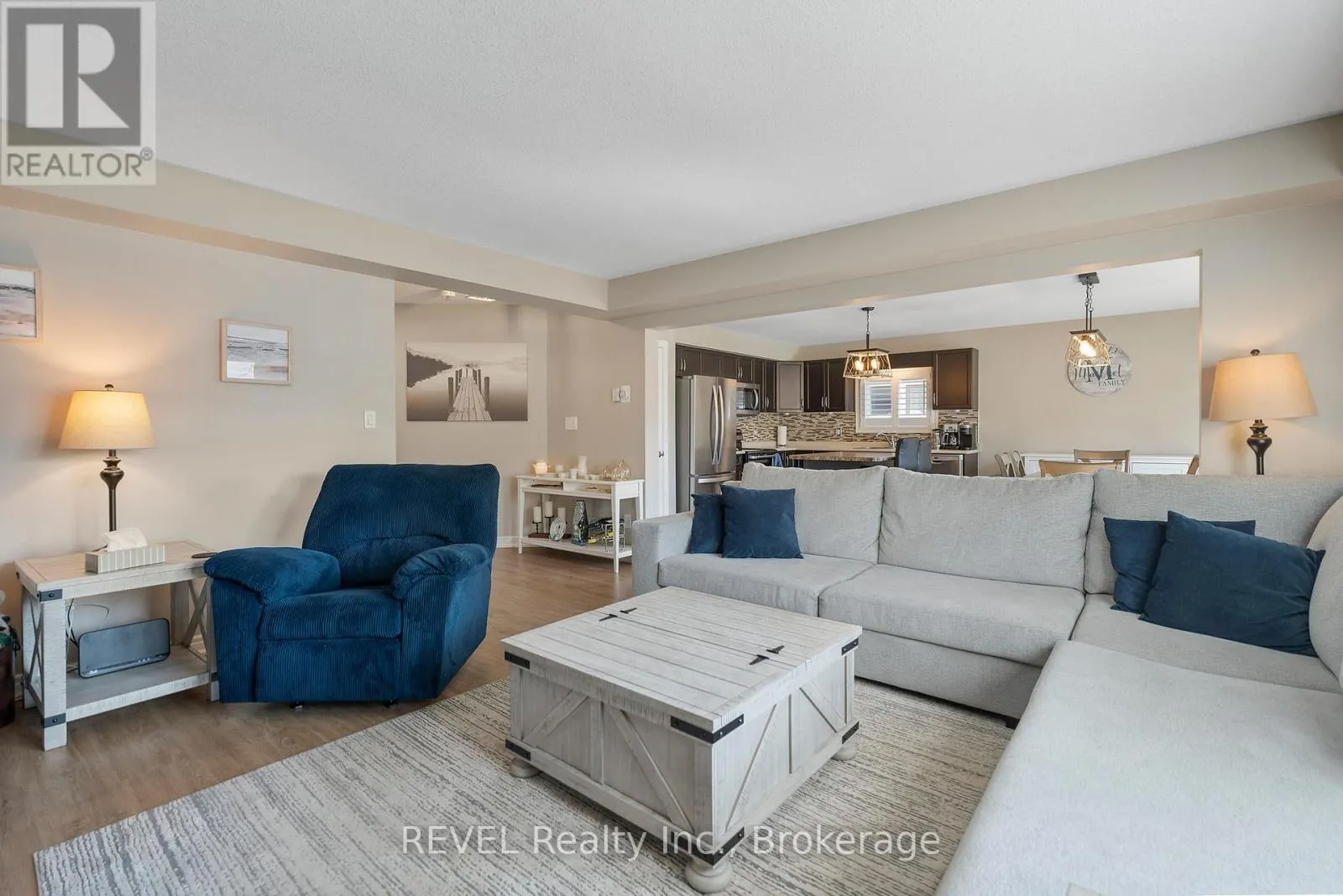 477 SILVERWOOD AVENUE